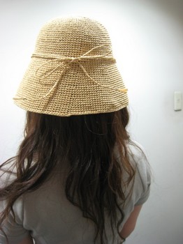素編みの帽子4.jpg